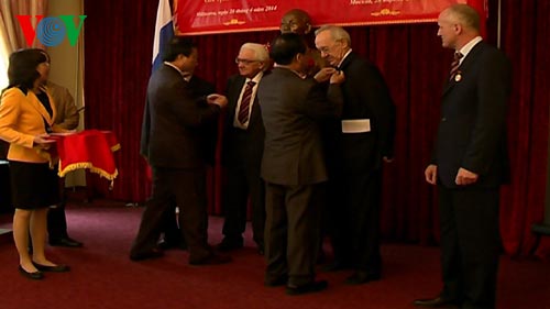 45 ປີ​ແຫ່ງ​ການຮັກສາ ​ສາກ​ສົບ​ປະທານ​ໂຮ່ຈິ​ມິນ